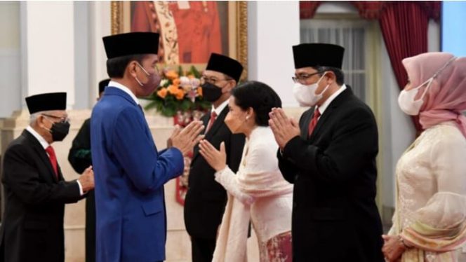 
					Presiden Jokowi Lantik Kepala dan Wakil Kepala Otorita IKN