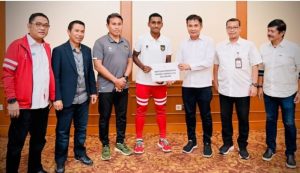 Presiden Jokowi Berikan Bonus Kepada Timnas Sepak Bola U-16